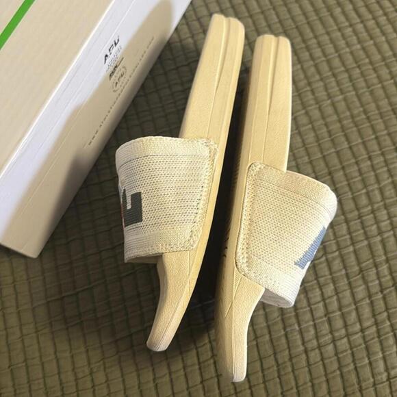 Apl slide sandals euro 35 - Picture 4 of 7